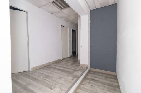 LOJA PARA ARRENDAMENTO - SETÚBAL