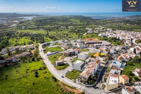 Apartmento com piscina privada no terrço e vista do mar