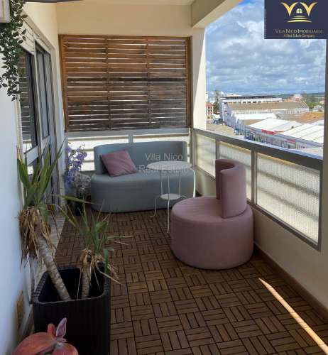 **Apartamento T2 com Vista Deslumbrante da Ria do Arade em Portimão