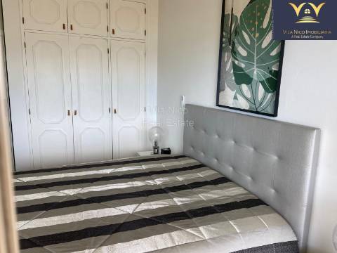 **Apartamento T2 com Vista Deslumbrante da Ria do Arade em Portimão