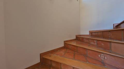 Elegante moradia isolada disponível para venda na prestigiada Urbanização Vila Sol
