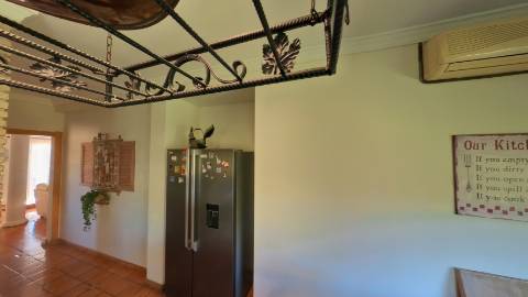 Elegante moradia isolada disponível para venda na prestigiada Urbanização Vila Sol
