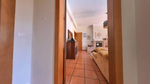 Elegante moradia isolada disponível para venda na prestigiada Urbanização Vila Sol
