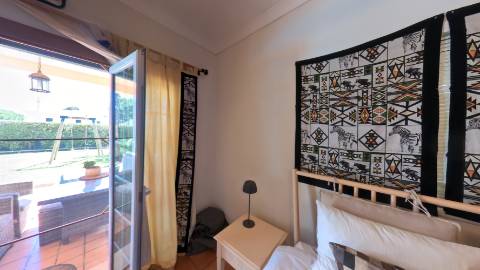 Elegante moradia isolada disponível para venda na prestigiada Urbanização Vila Sol
