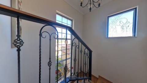 Elegante moradia isolada disponível para venda na prestigiada Urbanização Vila Sol
