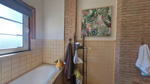 Elegante moradia isolada disponível para venda na prestigiada Urbanização Vila Sol
