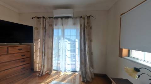 Elegante moradia isolada disponível para venda na prestigiada Urbanização Vila Sol
