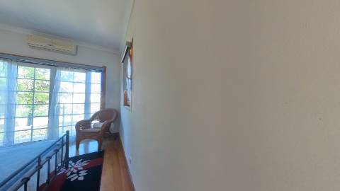 Elegante moradia isolada disponível para venda na prestigiada Urbanização Vila Sol
