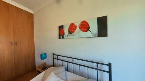 Elegante moradia isolada disponível para venda na prestigiada Urbanização Vila Sol
