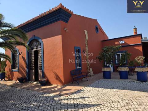 Moradia de Luxo Isolada em Quelfes - Oportunidade Única