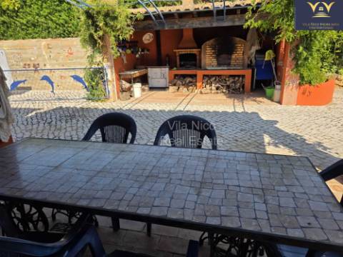 Moradia de Luxo Isolada em Quelfes - Oportunidade Única