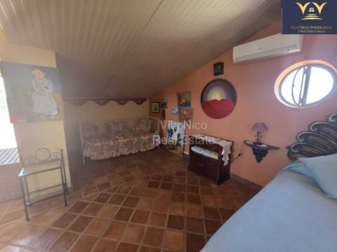 Moradia de Luxo Isolada em Quelfes - Oportunidade Única