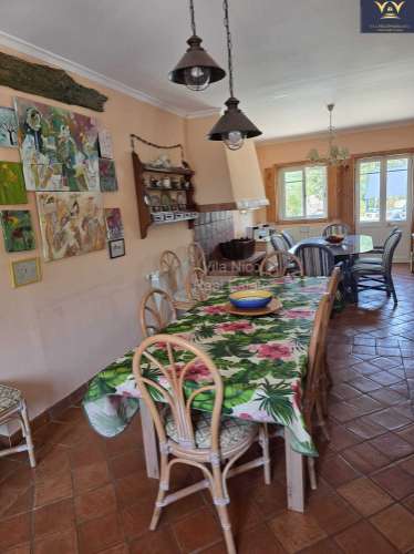 Moradia de Luxo Isolada em Quelfes - Oportunidade Única