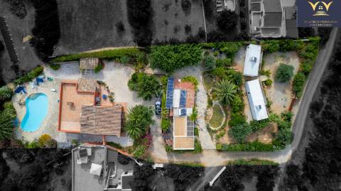Moradia de Luxo Isolada em Quelfes - Oportunidade Única