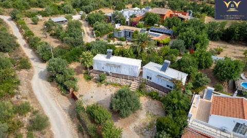 Moradia de Luxo Isolada em Quelfes - Oportunidade Única