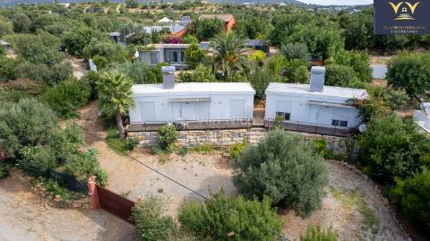 Moradia de Luxo Isolada em Quelfes - Oportunidade Única