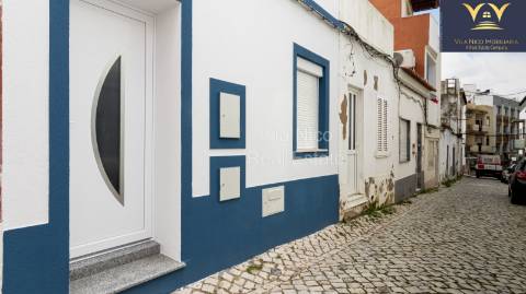 Moradia de Charme Totalmente Remodelada | Centro de Portimão