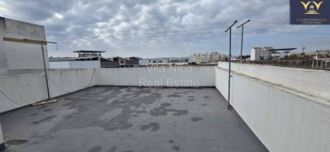 T2 em Portimão | Próximo do Aqua Shopping | Terraço Comum | Excelente Oportunidade