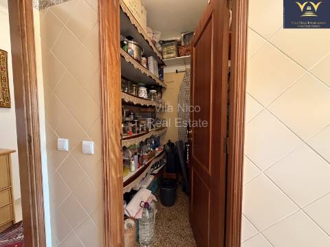 Apartamento T2 com Terraço Privativo Enorme e Estacionamento em Silves