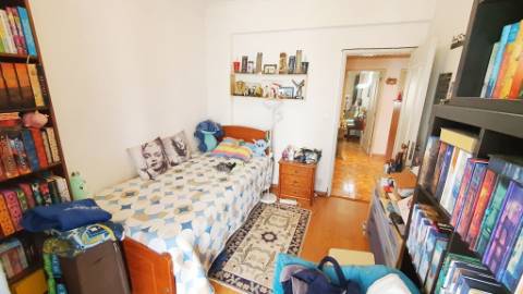 T2 com varanda e arrecadação na Agualva