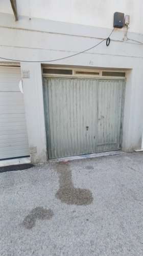 Garagem com Mezzanine em Mira-Sintra