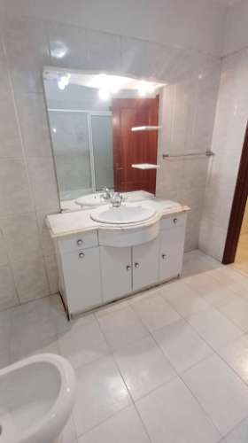T2 com boas áreas na Tapada das Mercês