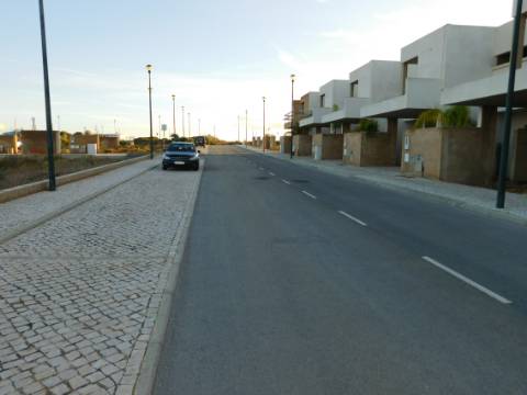 Terreno Urbano para Moradia Geminada Praia do Tonel Vista Mar