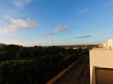 Terreno Urbano para construção de Prédio com 8 apartamentos na Praia do Tonel com Vista Mar