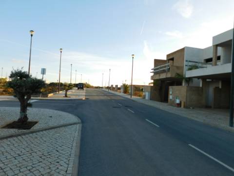 Terreno Urbano para Prédio com 6 apartamentos na Praia do Tonel Vista Mar