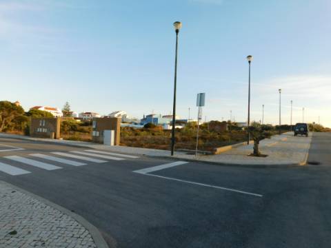 Terreno Urbano para Prédio com 6 apartamentos na Praia do Tonel Vista Mar