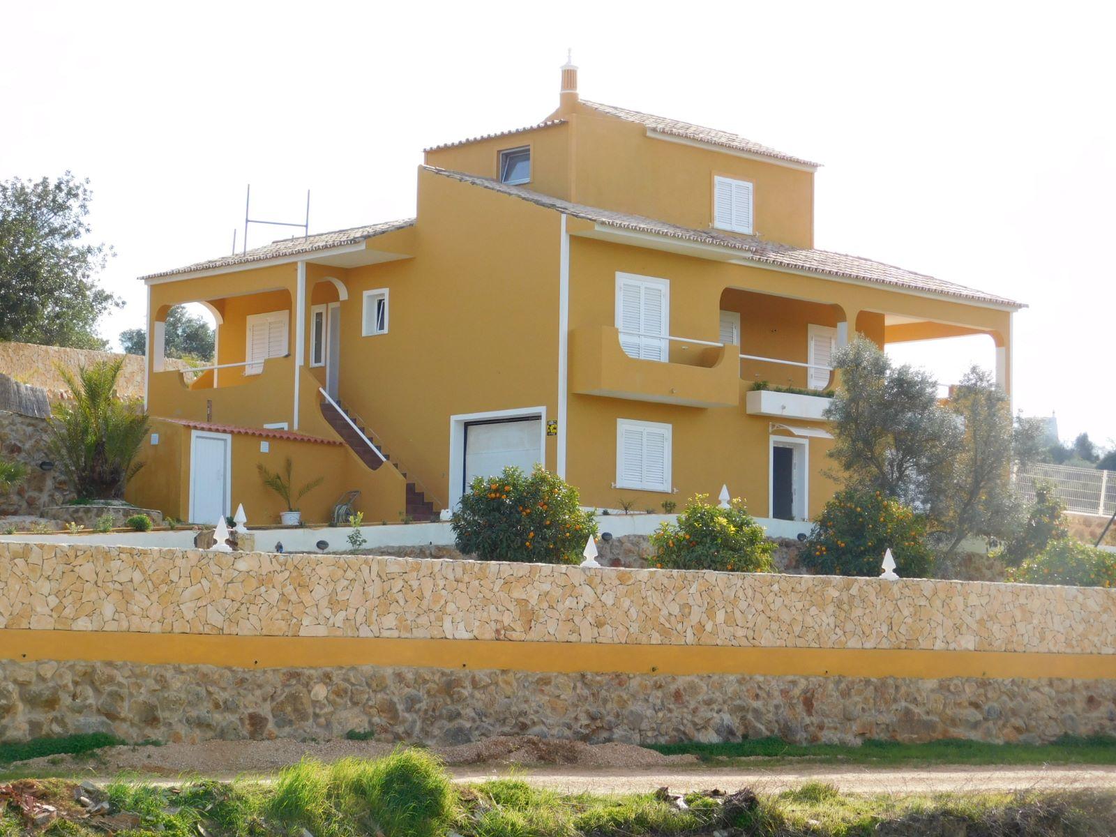 Moradia de Luxo T6 com piscina a 5 minutos de Silves