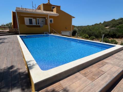 Moradia de Luxo T6 com piscina a 5 minutos de Silves