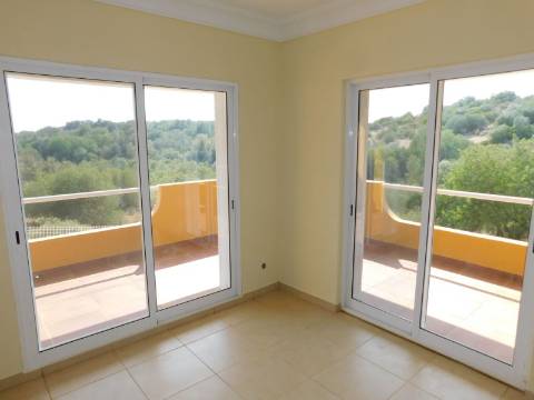 Moradia de Luxo T6 com piscina a 5 minutos de Silves