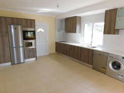 Moradia de Luxo T6 com piscina a 5 minutos de Silves