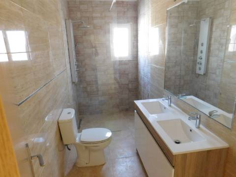 Moradia de Luxo T6 com piscina a 5 minutos de Silves