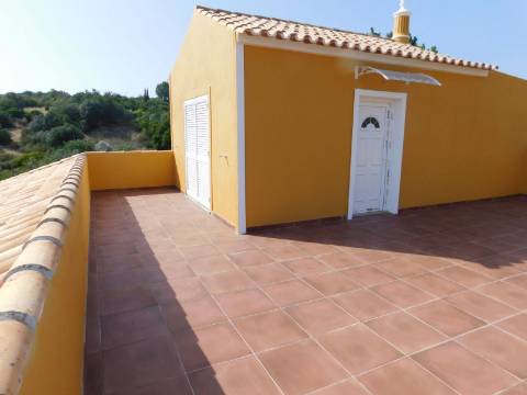 Moradia de Luxo T6 com piscina a 5 minutos de Silves
