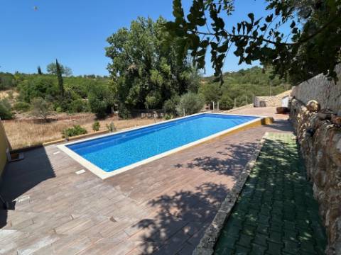 Moradia de Luxo T6 com piscina a 5 minutos de Silves