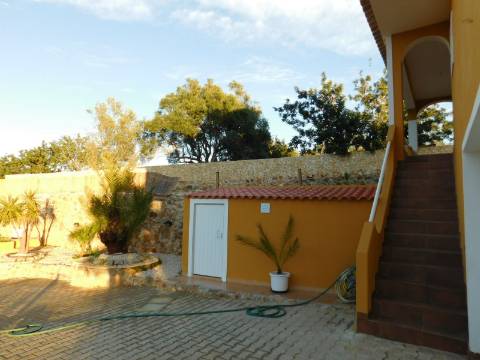Moradia de Luxo T6 com piscina a 5 minutos de Silves