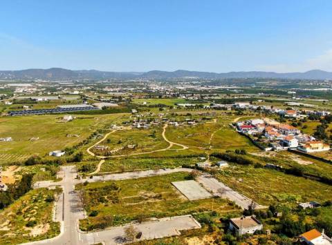 Terreno Urbano para Loteamento em Faro