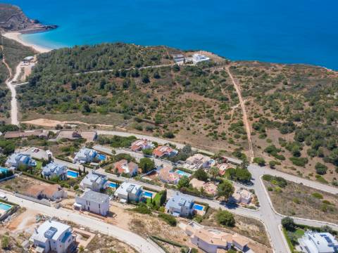 Lote para moradia com vista mar (parcial) perto de Burgau e Salema