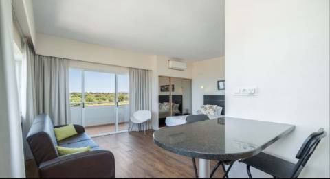 Apartamento T0 TURISTICO no 5 andar em Alvor junto á praia com vista mar. TURÍSTICO
