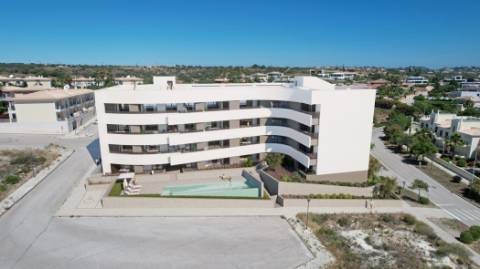 Apartamento T2 de luxo perto da praia de Porto de Mós, Lagos