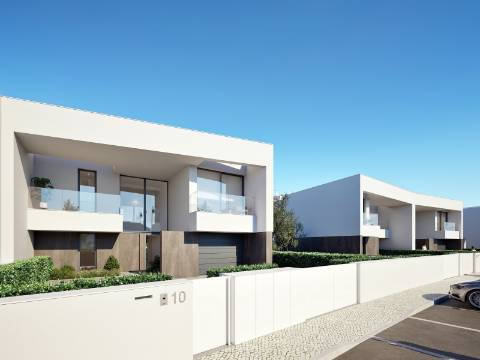 Moradia de Luxo em construção na Ponta da Piedade em Lagos
