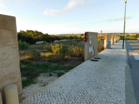 Terreno Urbano para Moradia Geminada Praia do Tonel Vista Mar