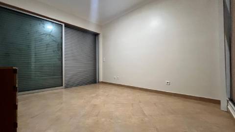 Terreno Urbano com Moradia V3 em Tavira