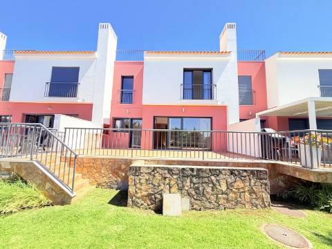 Moradia T3 em condomínio fechado na Guia, Albufeira