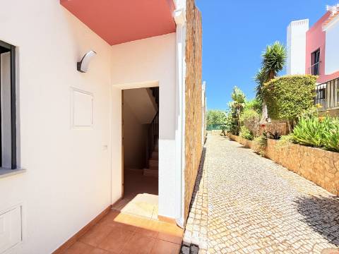 Moradia T3 em condomínio fechado na Guia, Albufeira