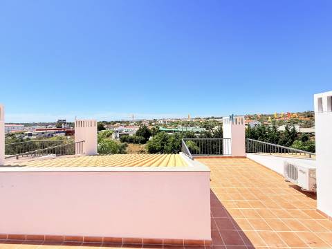 Moradia T3 em condomínio fechado na Guia, Albufeira