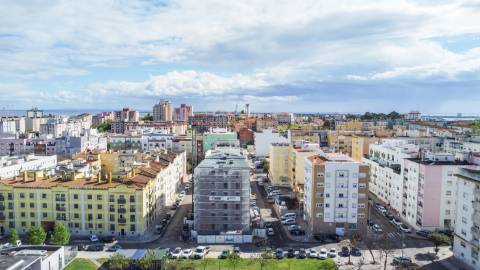 Apartamento T2 de 98,49m² no Lote 96 - Espaço, Luz e Elegância | Bairro Afonso Costa, Setúbal
