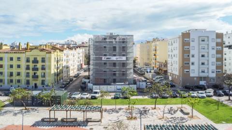 Apartamento T3 com Vista Rio - Arrecadação e Parqueamento - Espaço, Conforto e Distinção no Lote 96 | Bairro Afonso Costa, Setúbal